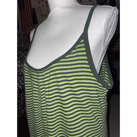 Women’s Green Striped New York & Co. Comfort Zone Tank Top 💚 - Picture 10 of 17